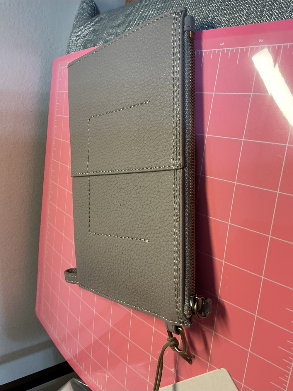 Hobo leather gray wristlet - Picture 2 of 7
